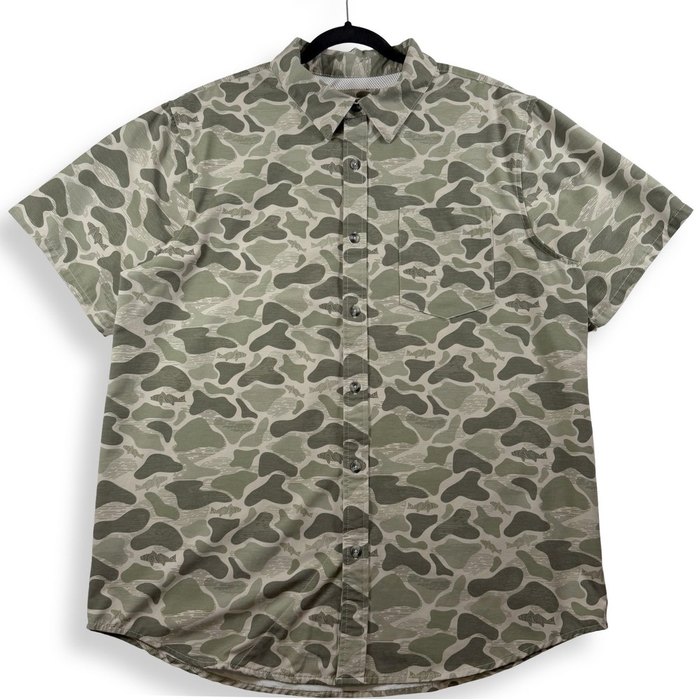 Magellan Outdoors Mens Large Green Camo Fish Gear Shirt Vented Fishing Button Up